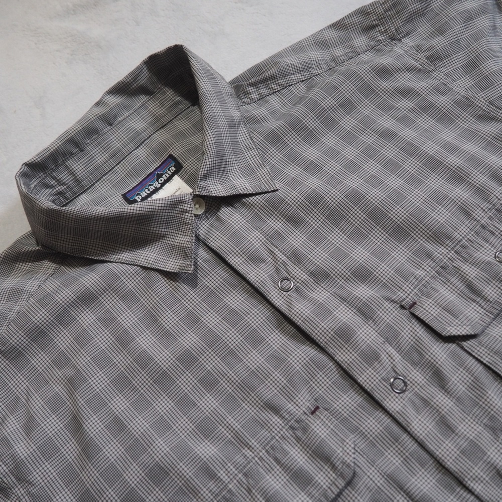 Patagonia Gray Plaid Casual Button Down Shirt